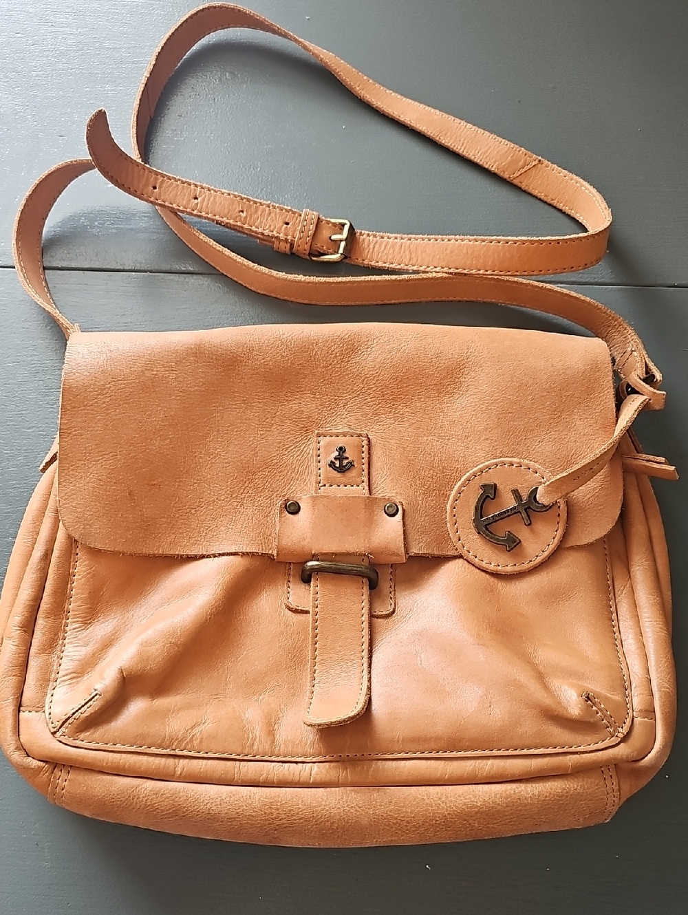 Harbour 2nd Leather Crossbody Bag Womens Size M Cognac Nautical Anchor Messenger